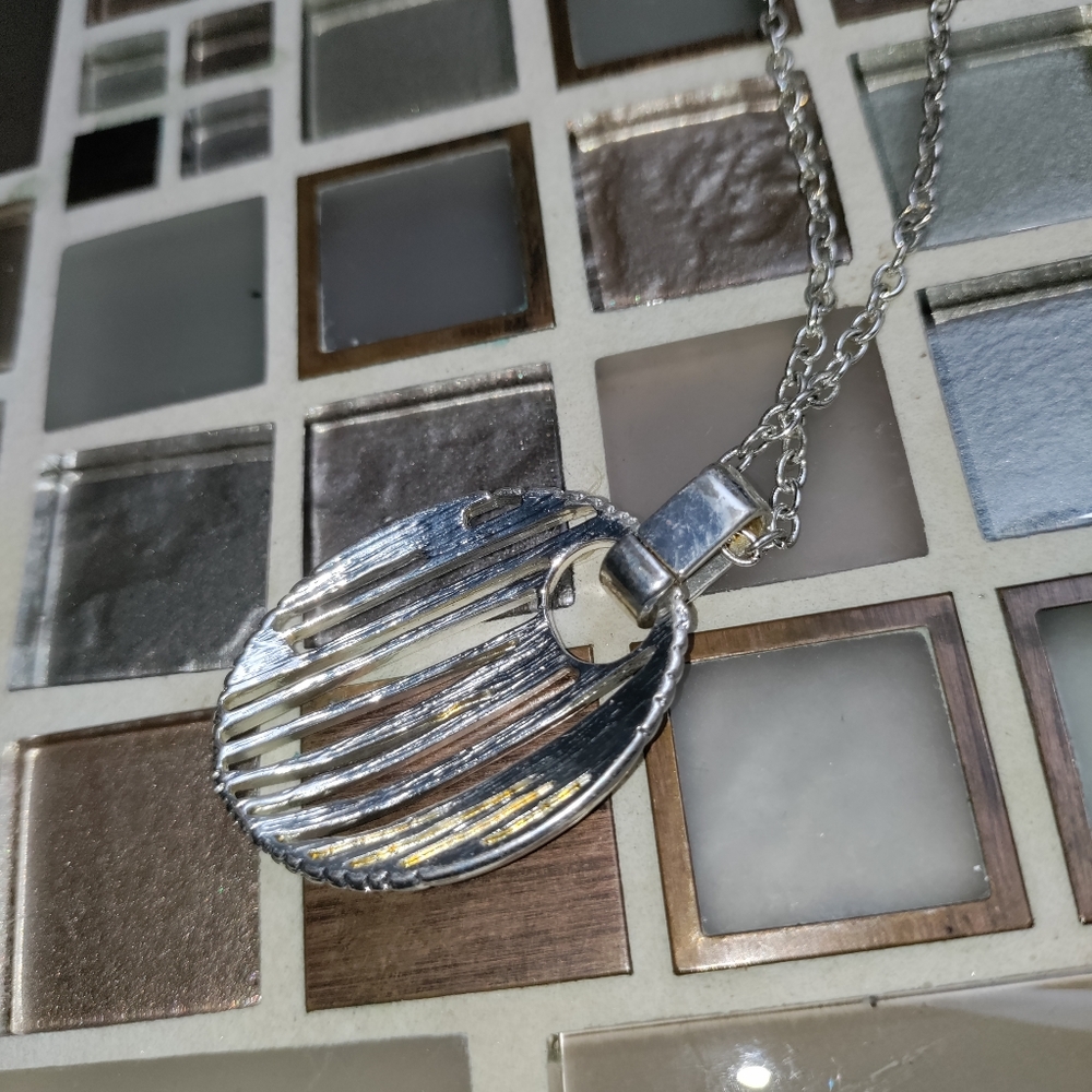 Vintage Decor necklace - Picture 4 of 4